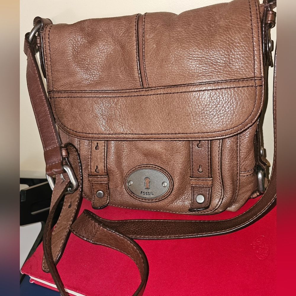 FOSSIL MADDOX Distressed Brown Leather Organizer Crossbody Messenger Bag Vintage